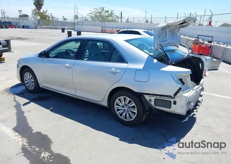 2014 Toyota Camry Le z USA, uszkodzony, nr VIN 4T4BF1FK3ER433285